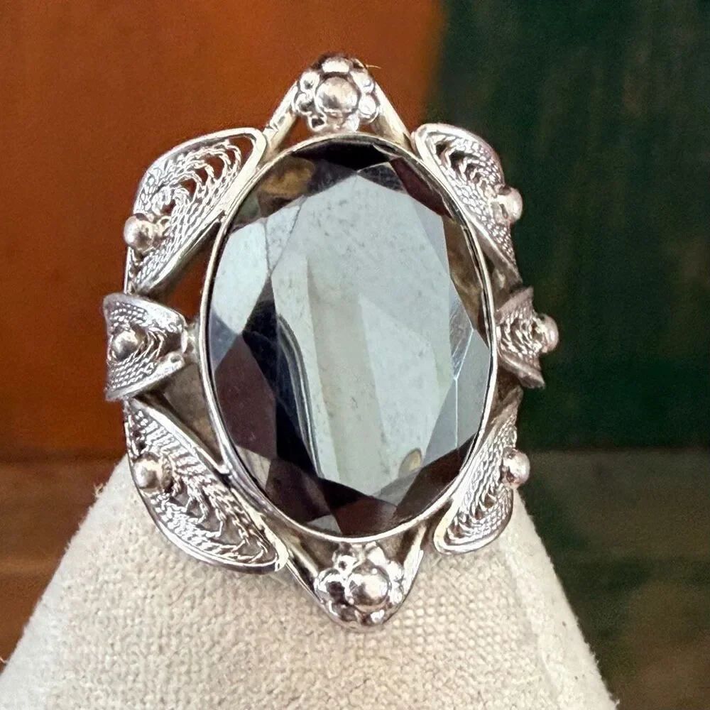 Sterling Silver vintage Large Hematite Statement Ring Ornate Filigree Setting